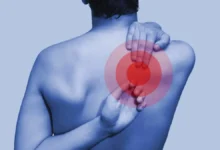 bıçak saplanır gibi sağ sırt ağrısı