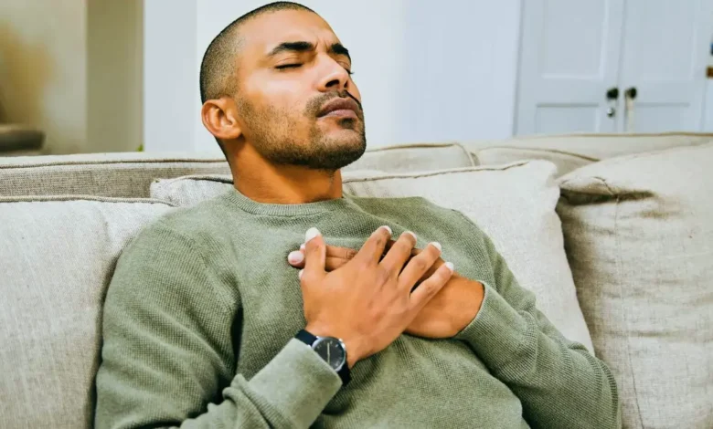 nefes alırken göğsün sol tarafında batma