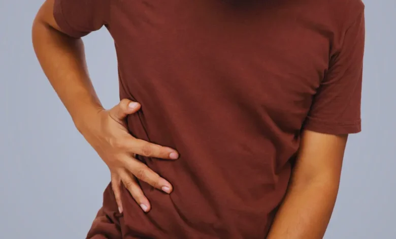 sağ kaburga altında ve sırtta ağrı