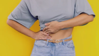 sağ kaburga altında bastırınca ağrı