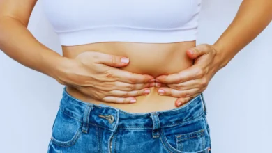 sol kaburga altında ağrı