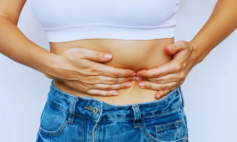 sol kaburga altında ağrı