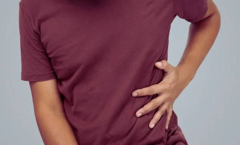 sol kaburga altında ve sırtta ağrı