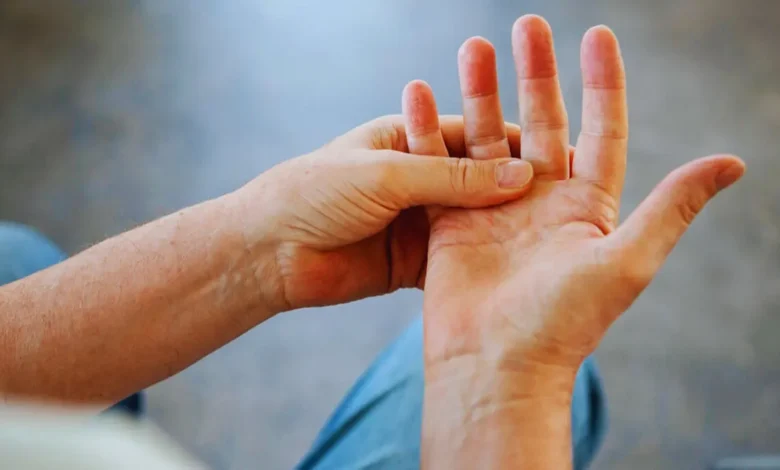 el parmak ağrısı nedenleri