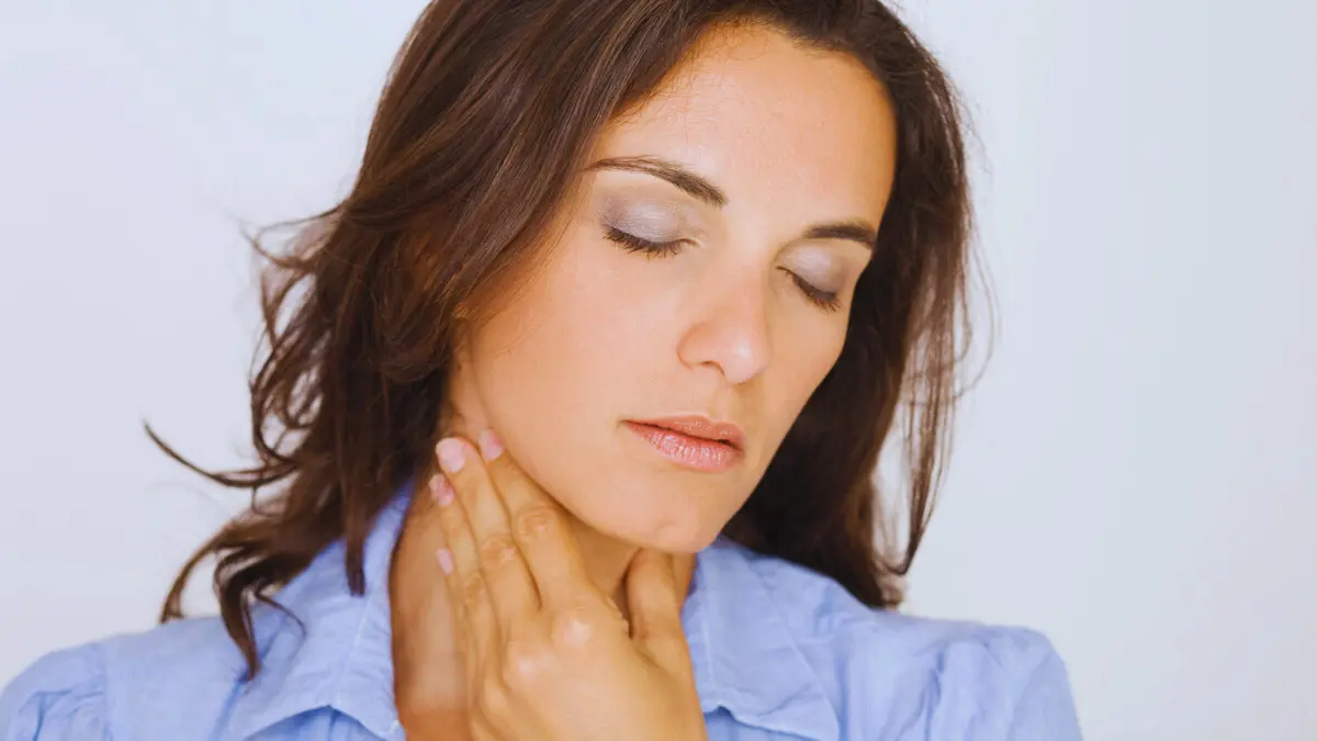 boğazda geçmeyen ağrı