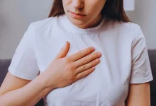 boğazdan göğse doğru ağrı