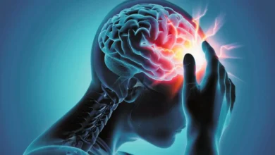 kafada bıçak saplanır gibi ağrı