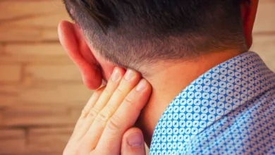 kulak arkası ense ağrısı